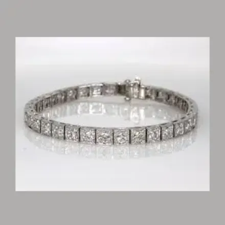  دستبند طلا و جواهر مدل حلقه ای با همراه سنگ برلیان
